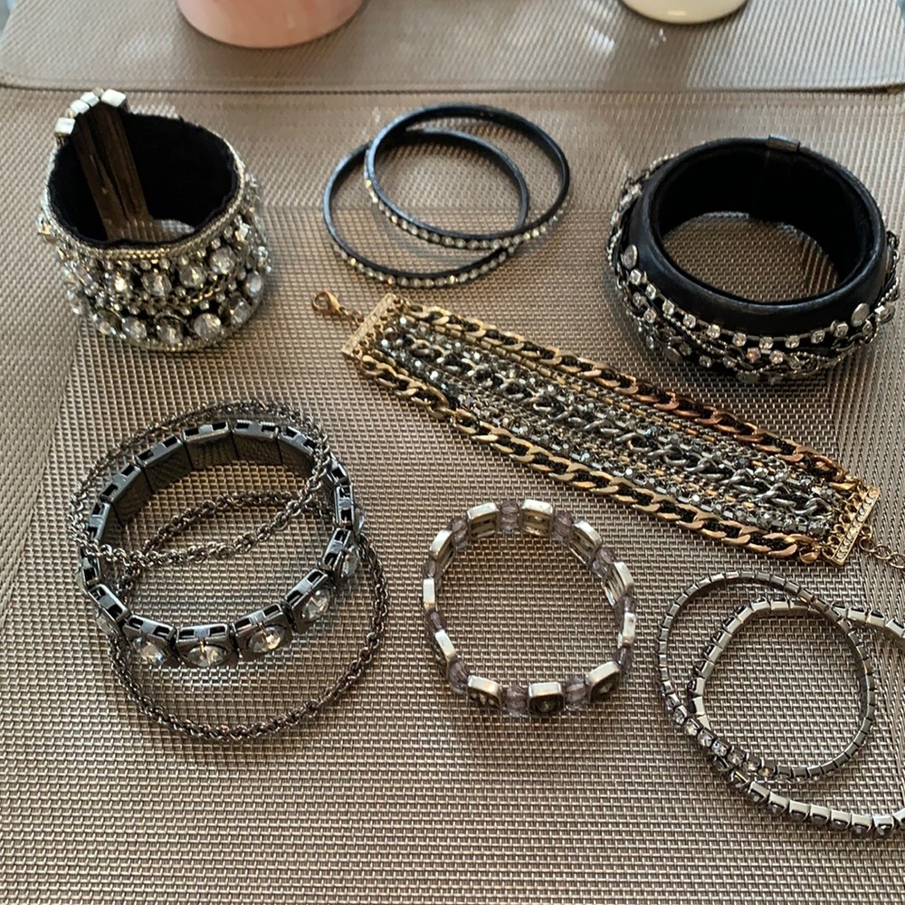 Rocking bracelet set